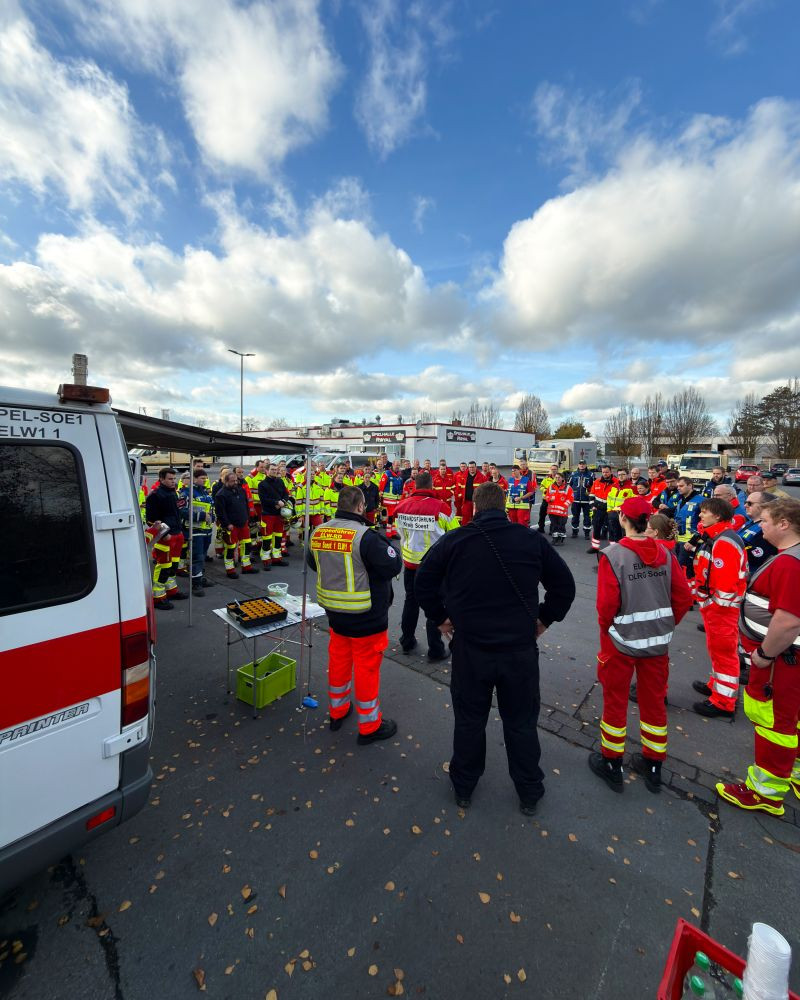Lagebesprechung am ELW-RD